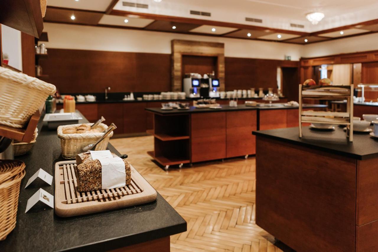 Hotel Der Stockinger ウンタープレムシュテッテン エクステリア 写真